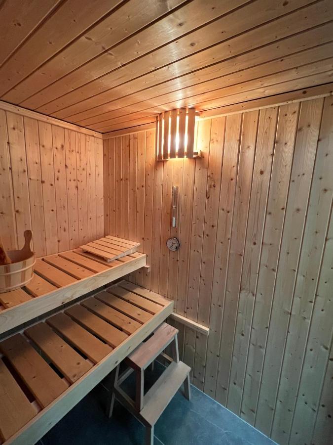 Ferienhaus Auszeit Mit Sauna Schwarz Exteriör bild