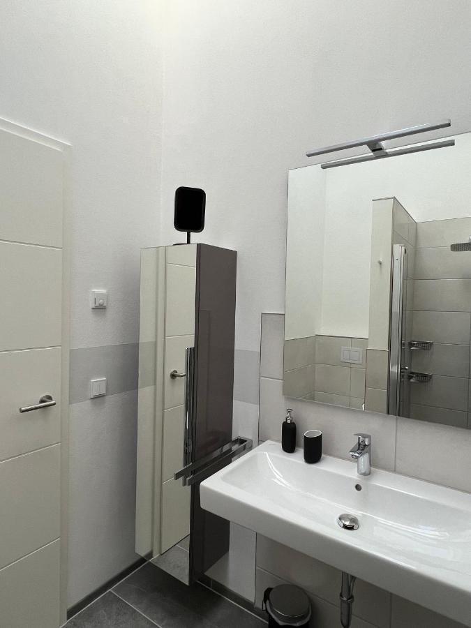 Ferienhaus Auszeit Mit Sauna Schwarz Exteriör bild